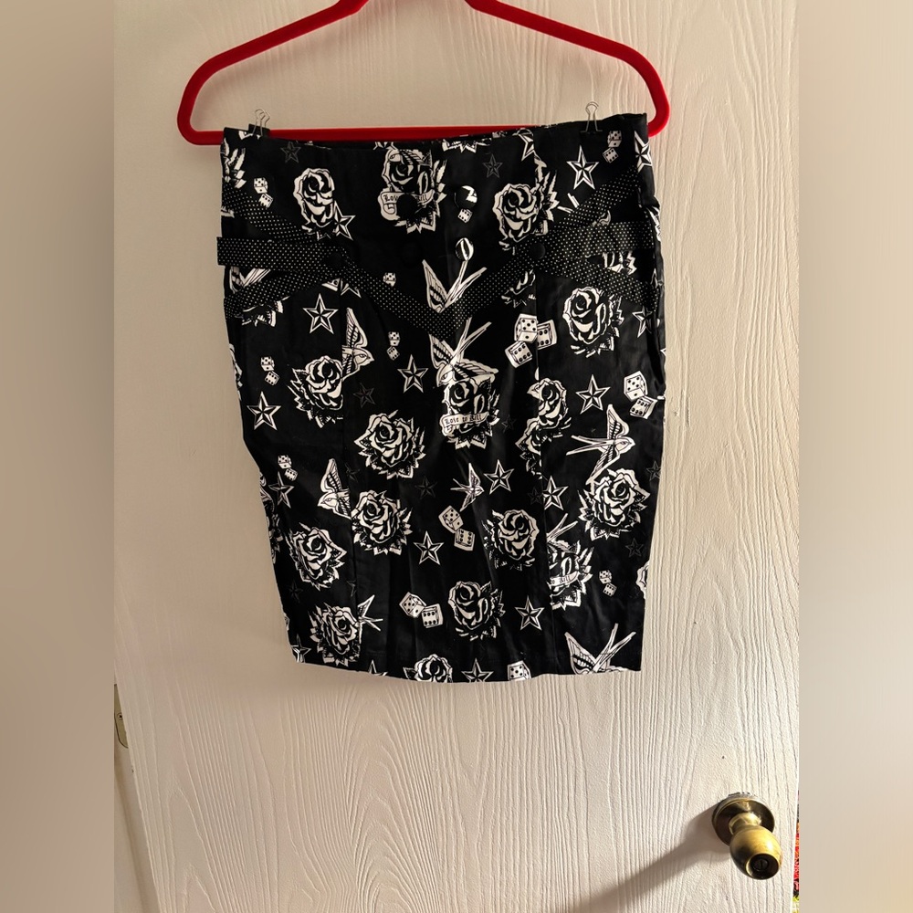 NWOT Size Large Living Dead Souls Tattoo Print Pencil Skirt